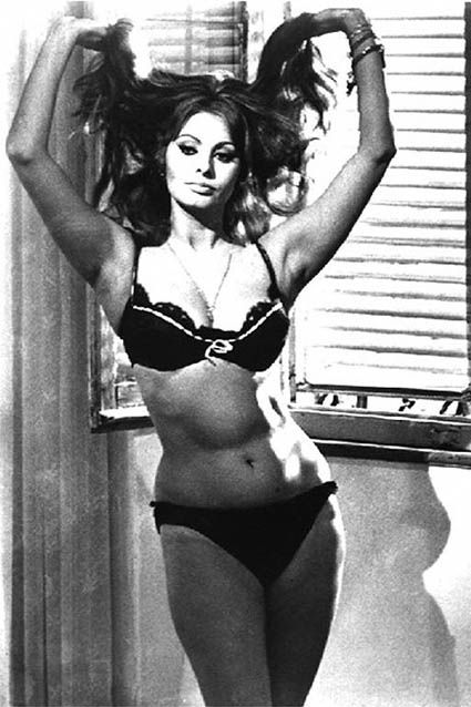 Sexy Sophia Loren 24