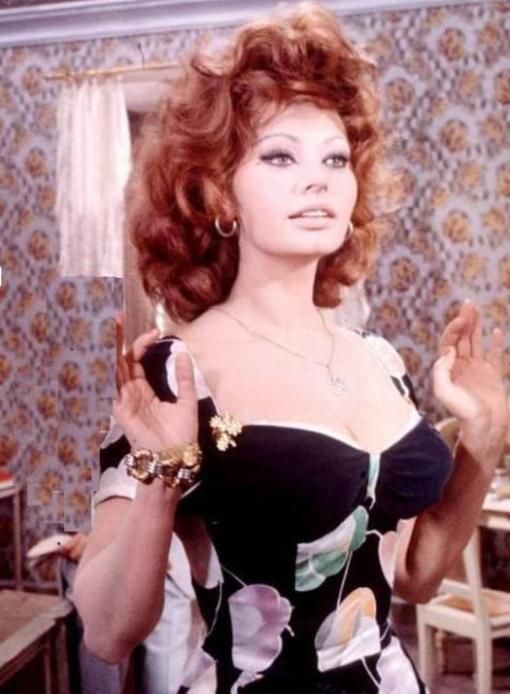 Sexy Sophia Loren 78