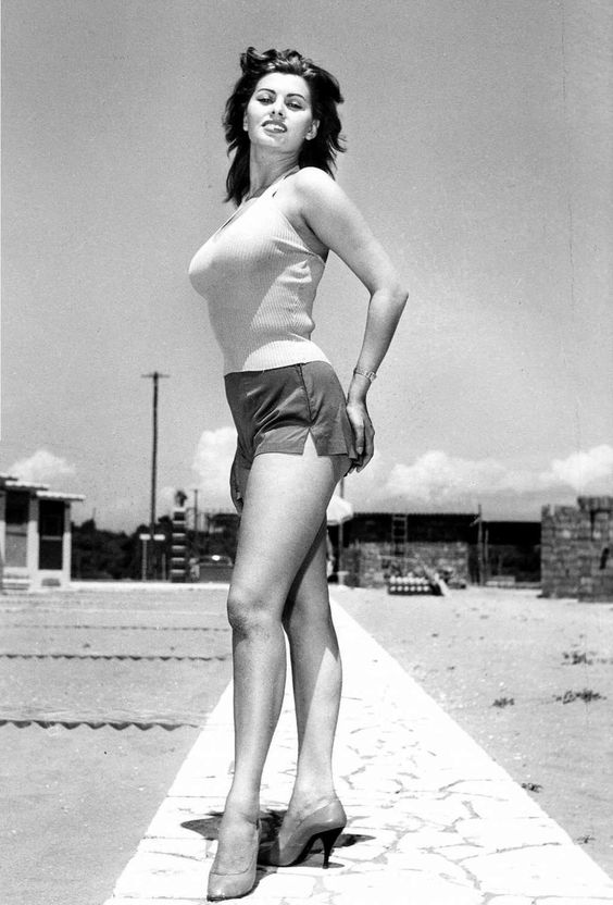 Sexy Sophia Loren 33