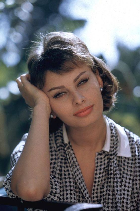 Sexy Sophia Loren 58