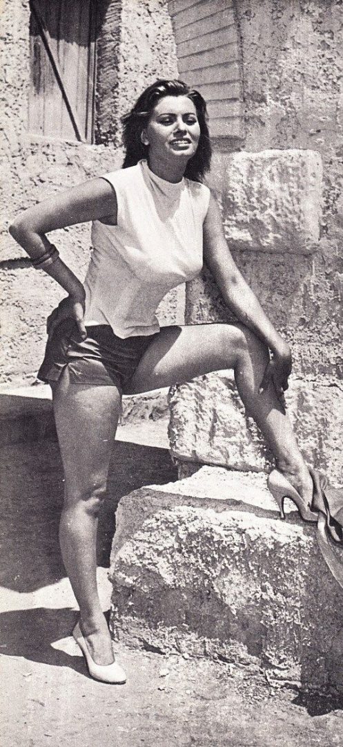 Sexy Sophia Loren 63