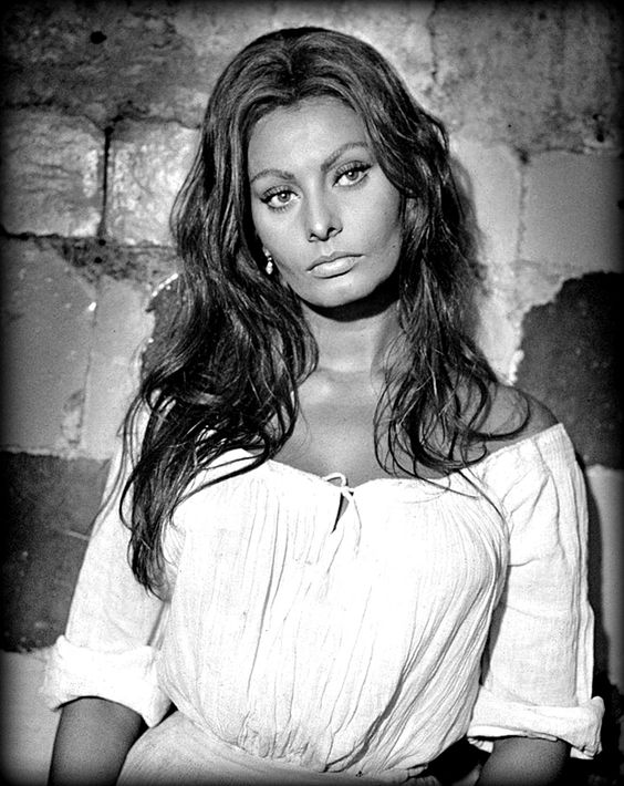 Sexy Sophia Loren 7