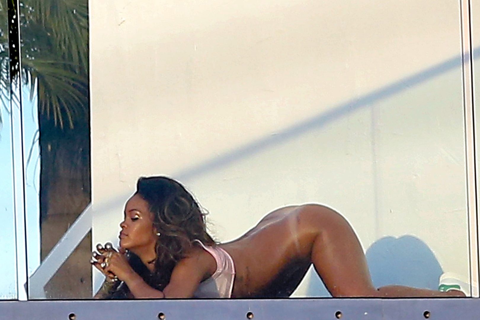 EXCLUSIVE TO INF. PLEASE CALL FOR PRICING April 8, 2014: Rihanna poses semi nude for a photo shoot today in the Hollywood Hills, CA. Mandatory Credit: Chiva/INFphoto.com Ref.: infusla-276|sp|EXCLUSIVE TO INF. PLEASE CALL FOR PRICING