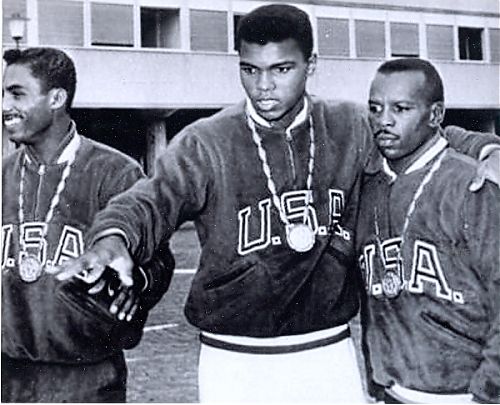 cassius-clay-muhammad-ali-unsigned-8x10-photo-with-olympic-boxing-team-1960-low-quality_a6daec417b41491731f5684973c6c82e